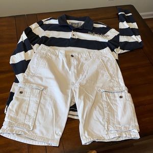 Mens Levi’s Tee & Khaki Shorts